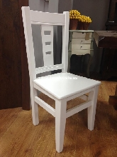 Silla blanca moderna